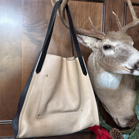 Women’s Libby Lane Custom Made Shoulder Tote - Picture 3 of 16